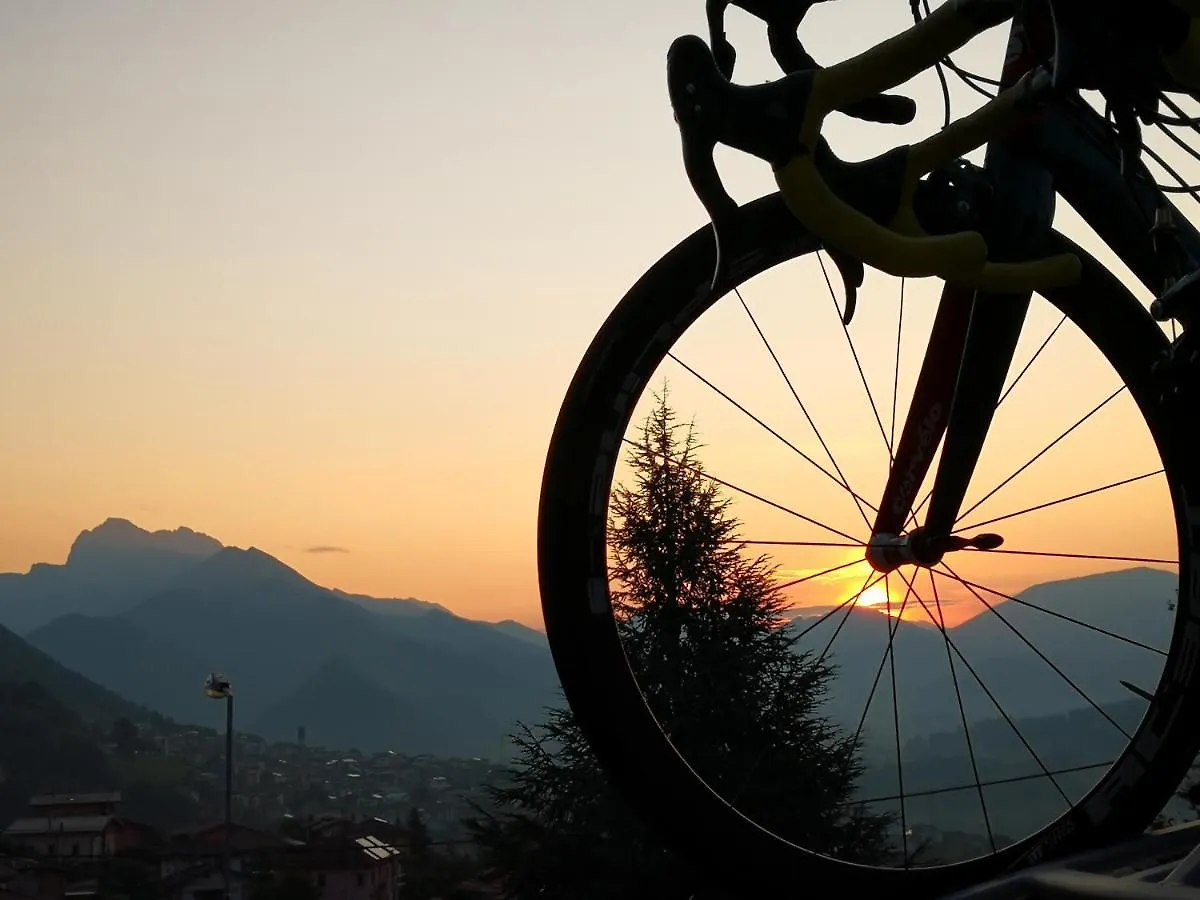 Grem Bike Hostel Premolo Italien