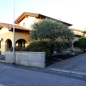 *** Affittacamere Loredana Elegant With Private Bathroom Italia